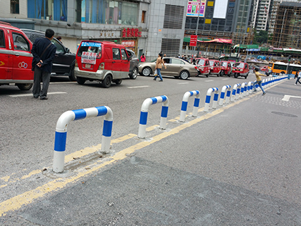 道路U形护栏