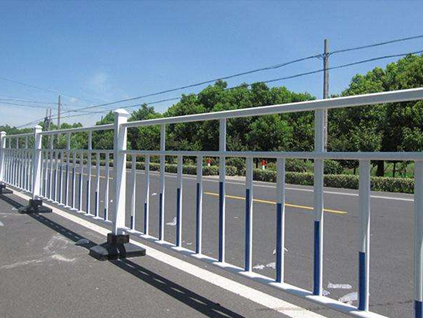 重庆道路护栏安装案例